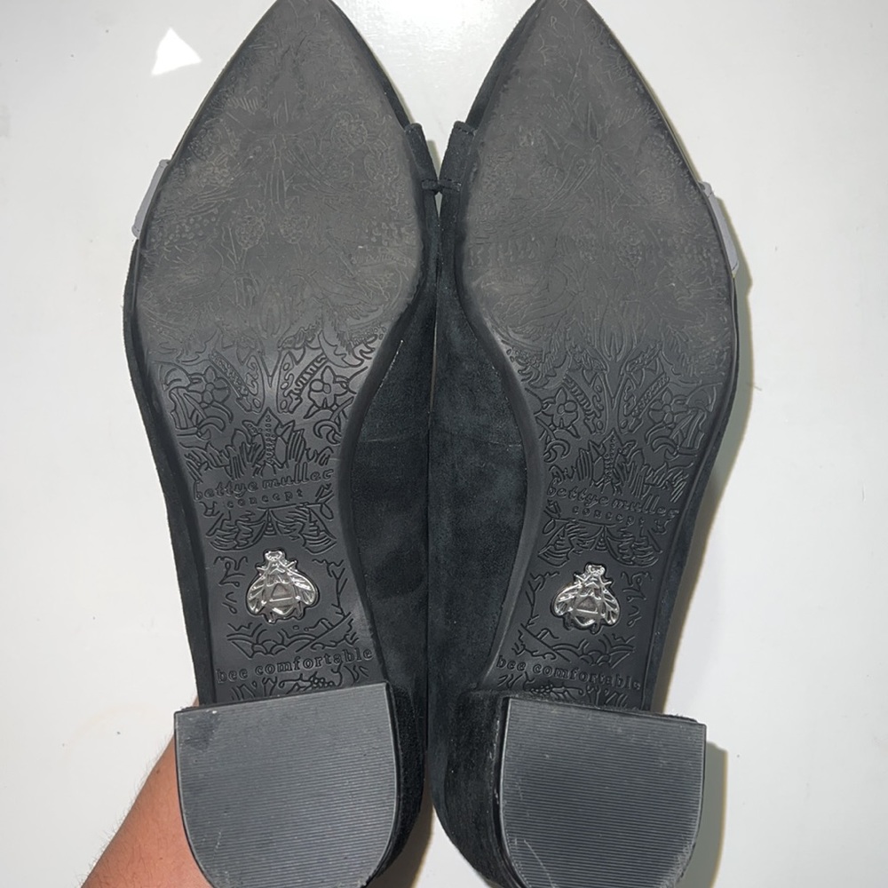 Bettye Muller Concept leather and suede block pointy toe black heels - Picture 6 of 9